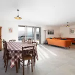 10 Personnes Acces Pmr Aux Normes Avec Grande Piscine