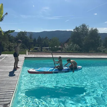 10 Personnes Accès Pmr Aux Normes Avec Grande Piscine