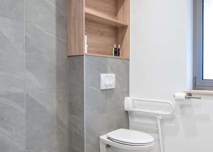 10 Personnes Acces Pmr Aux Normes Avec Grande Piscine Sapois (Vosges)