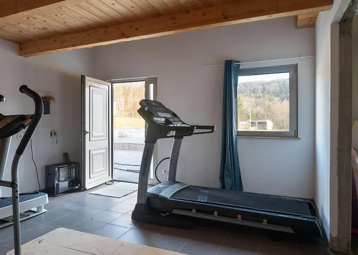 10 Personnes Acces Pmr Aux Normes Avec Grande Piscine *